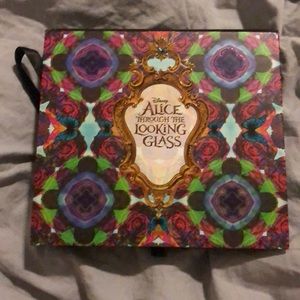 Urban decay Alice in wonderland palette
